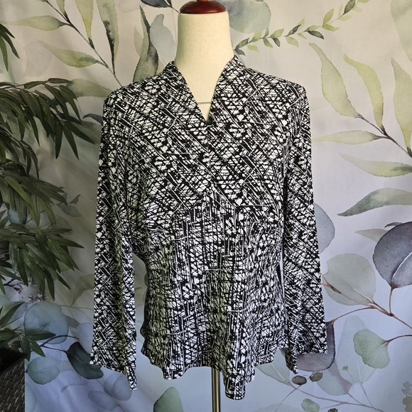 ALFANI | 100% Silk Blouse in Abstract Black & White sz 14 - Picture 1 of 7